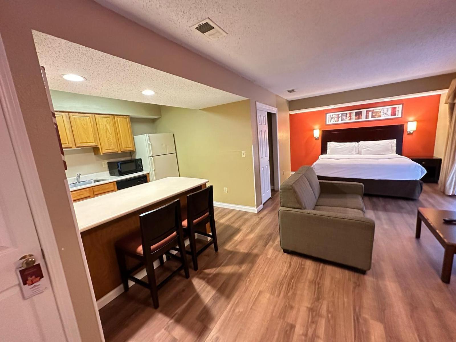 Hawthorn Extended Stay By Wyndham Вічіта Екстер'єр фото